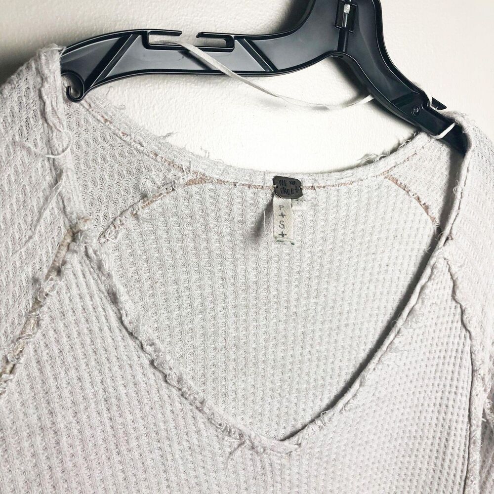 We The Free Waffle Knit Distressed V Neck - Picture 4 of 7